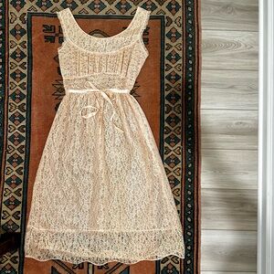 GORGEOUS True Vintage Miss Elaine lace sheer nightgown coquette Bridgerton sz M